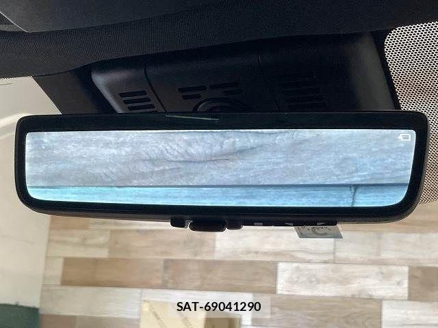 Toyota Crown Crossover 2023-05 6814355-8