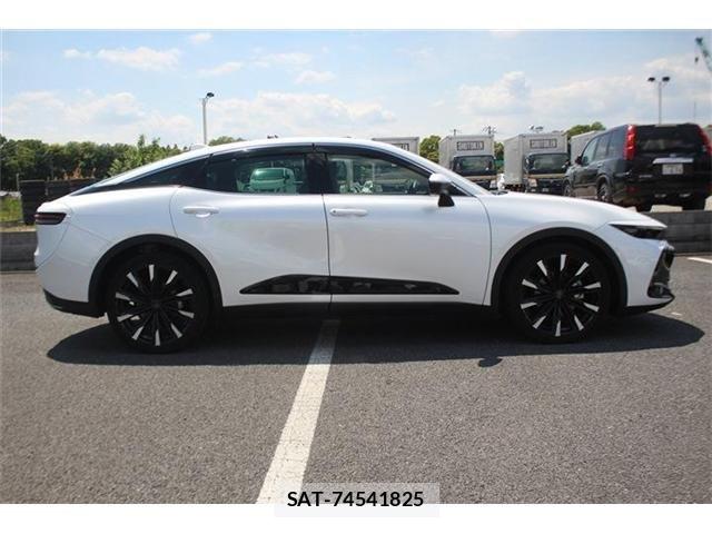 Toyota Crown Crossover 2022-12 6814365-14
