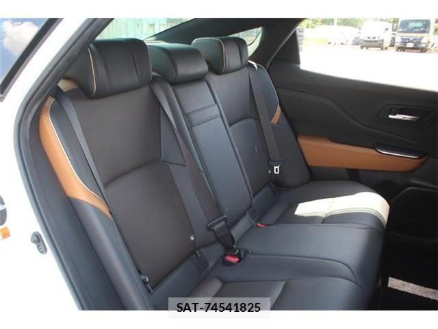 Toyota Crown Crossover 2022-12 6814365-22