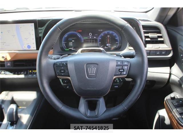 Toyota Crown Crossover 2022-12 6814365-27