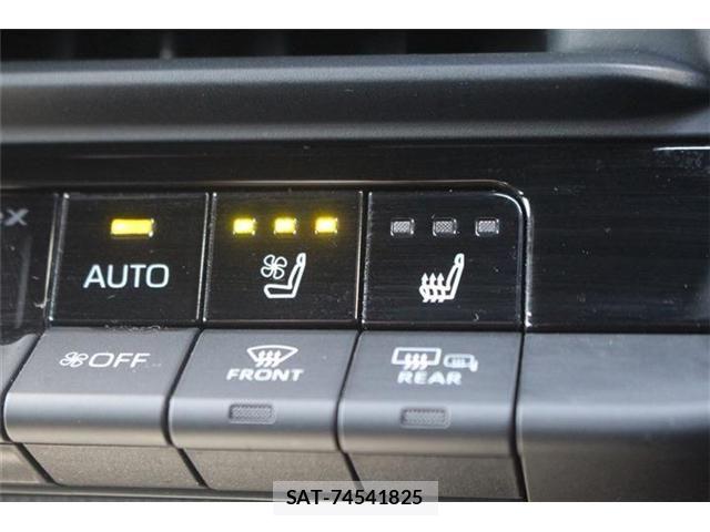 Toyota Crown Crossover 2022-12 6814365-3