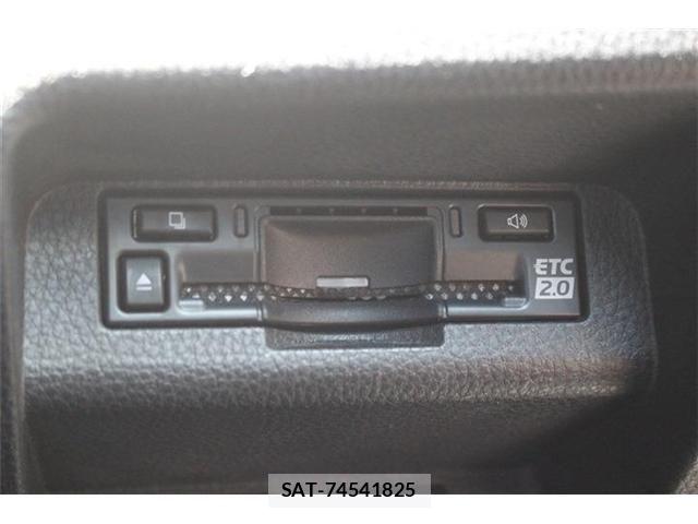 Toyota Crown Crossover 2022-12 6814365-4