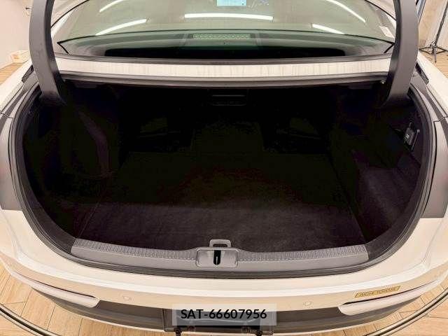 Toyota Crown Crossover 2023-01 6814360-11