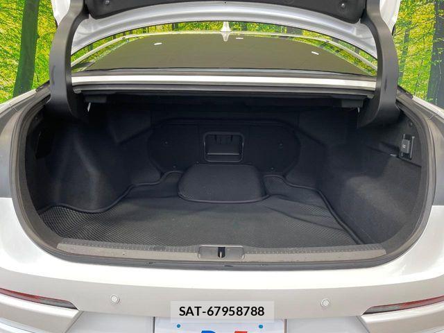 Toyota Crown Crossover 2023-01 6903606-10