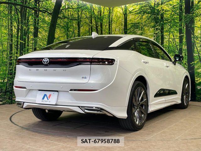 Toyota Crown Crossover 2023-01 6903606-17