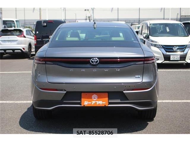 Toyota Crown Crossover 2022-12 6992724-6