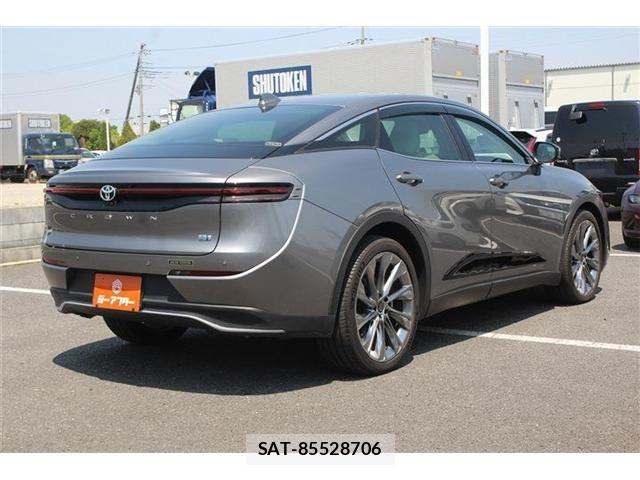 Toyota Crown Crossover 2022-12 6992724-7