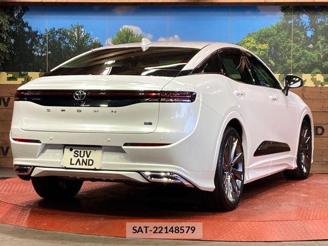 Toyota Crown Crossover 2023-06 7020234-16