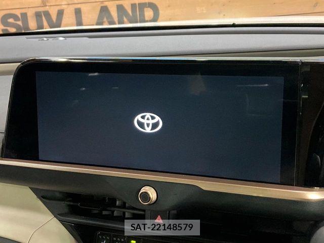 Toyota Crown Crossover 2023-06 7020234-3