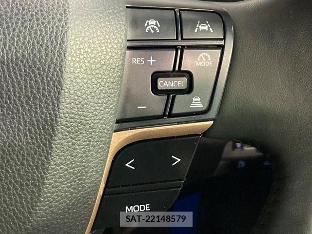 Toyota Crown Crossover 2023-06 7020234-6