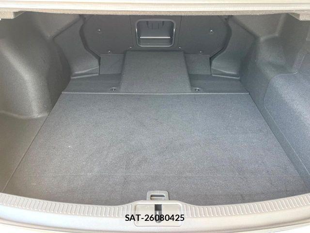 Toyota Crown Crossover 2023-02 7020233-9