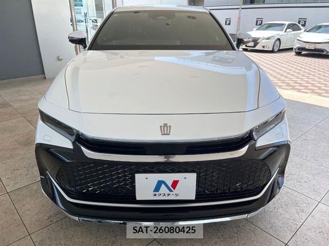 Toyota Crown Crossover 2023-02 7020233-13