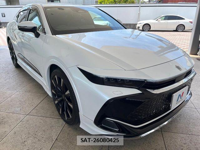 Toyota Crown Crossover 2023-02 7020233-15