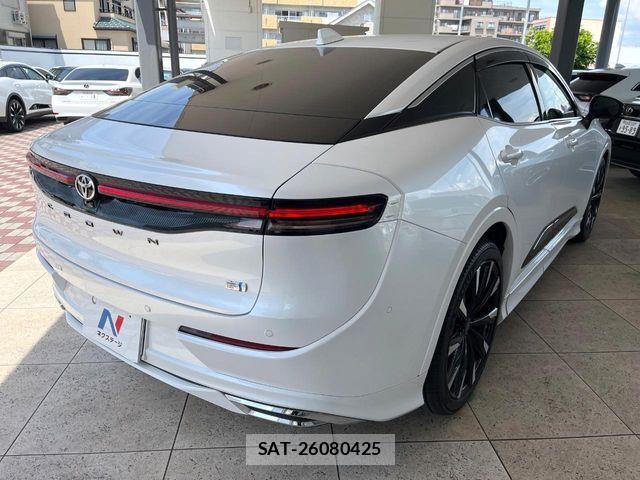Toyota Crown Crossover 2023-02 7020233-16