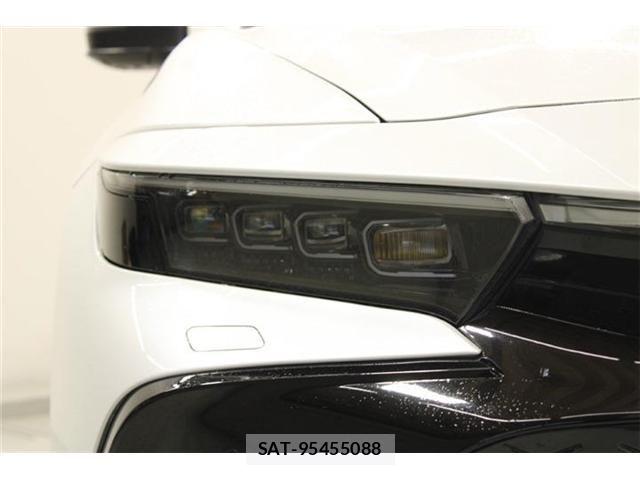 Toyota Crown Crossover 2023-12 7020242-16