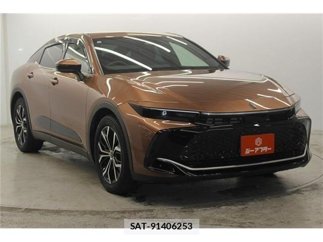 Toyota Crown Crossover 2023-04 7020241-2