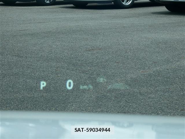 Toyota Crown Crossover 2023-04 7020236-9
