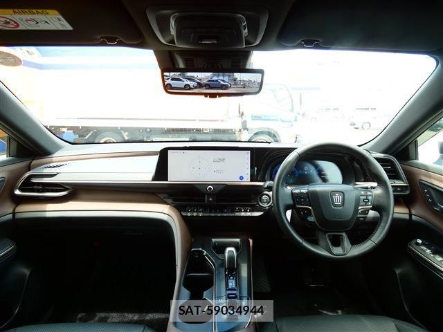 Toyota Crown Crossover 2023-04 7020236-1
