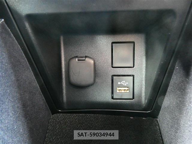 Toyota Crown Crossover 2023-04 7020236-8