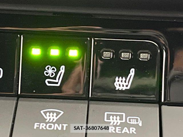 Toyota Crown Crossover 2023-03 7058025-9