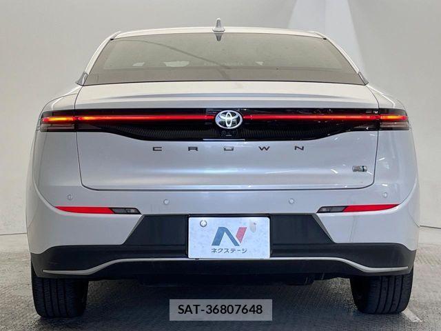 Toyota Crown Crossover 2023-03 7058025-15