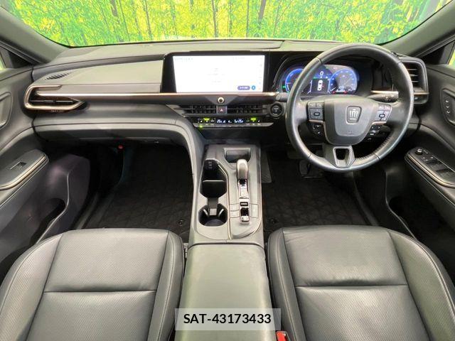 Toyota Crown Crossover 2023-03 7058028-1