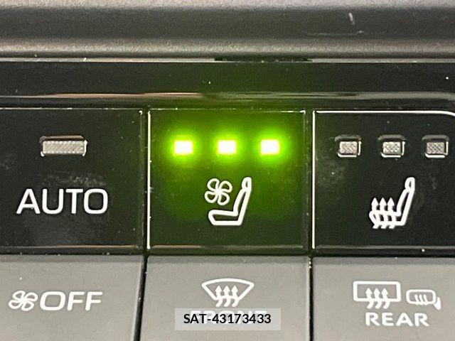 Toyota Crown Crossover 2023-03 7058028-5