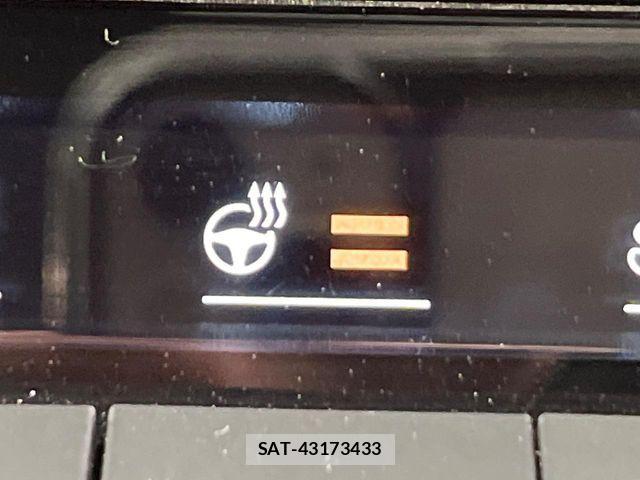 Toyota Crown Crossover 2023-03 7058028-6