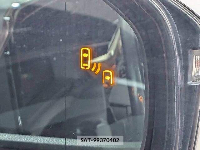 Toyota Crown Crossover 2022-12 7216499-8