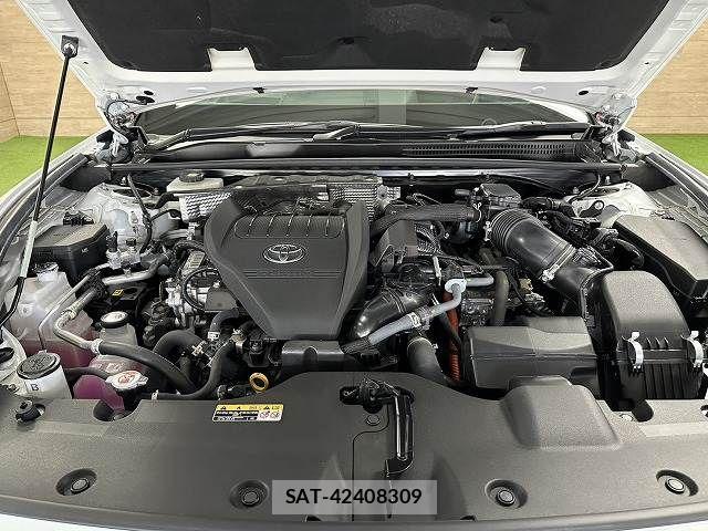 Toyota Crown Crossover 2023-03 7216506-12