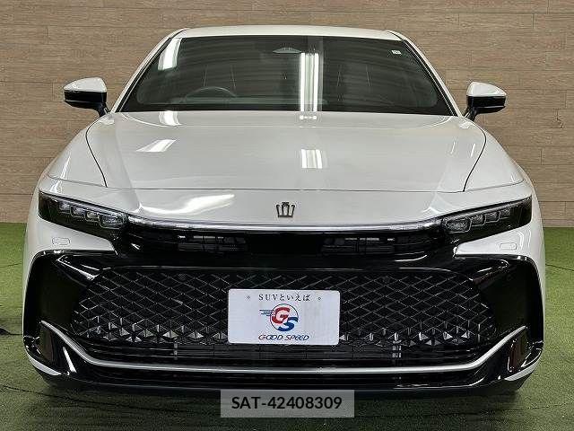 Toyota Crown Crossover 2023-03 7216506-16