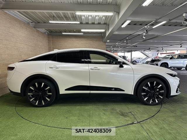 Toyota Crown Crossover 2023-03 7216506-17