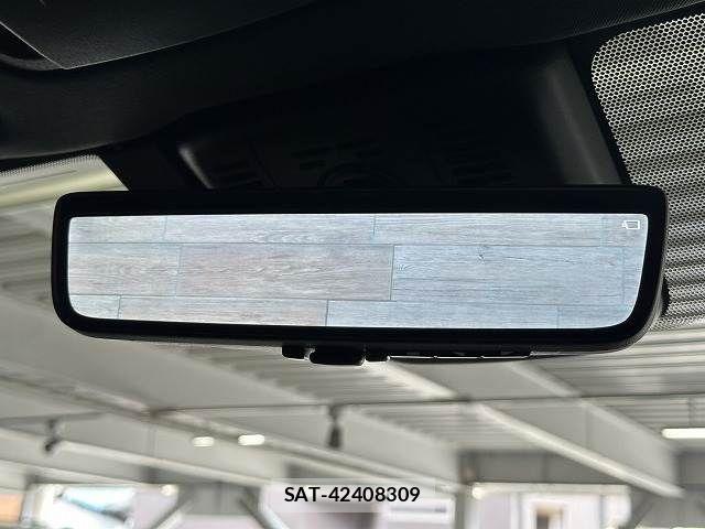 Toyota Crown Crossover 2023-03 7216506-5