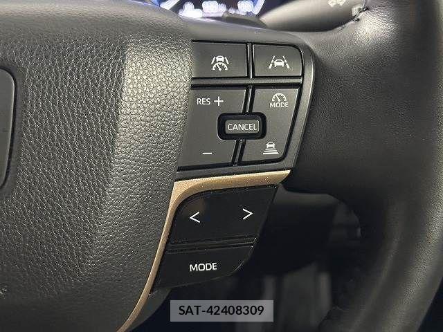 Toyota Crown Crossover 2023-03 7216506-7