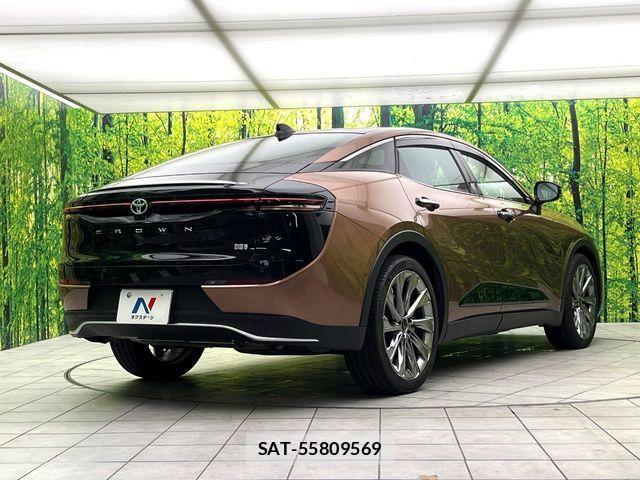 Toyota Crown Crossover 2023-02 7216507-16