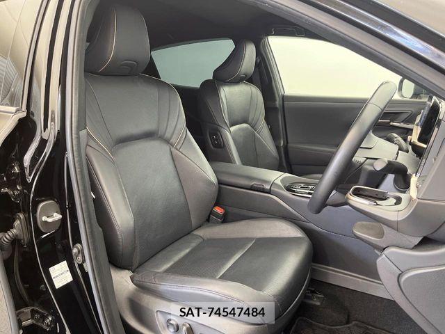 Toyota Crown Crossover 2023-09 7216523-12