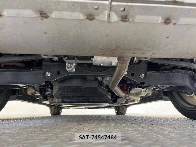 Toyota Crown Crossover 2023-09 7216523-18