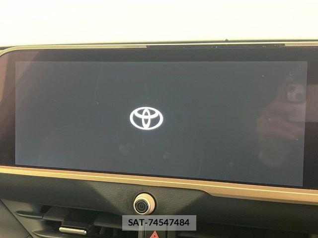 Toyota Crown Crossover 2023-09 7216523-4