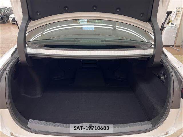 Toyota Crown Crossover 2023-01 7216505-9
