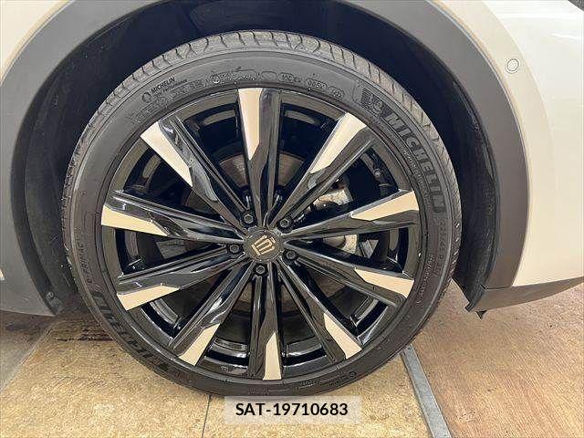 Toyota Crown Crossover 2023-01 7216505-12