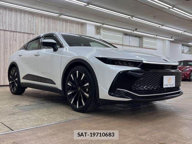 Toyota Crown Crossover 2023-01 7216505-14