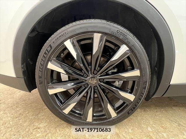 Toyota Crown Crossover 2023-01 7216505-24