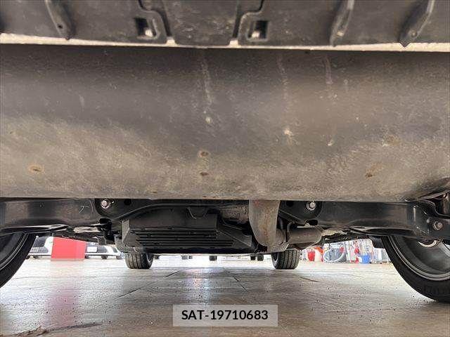 Toyota Crown Crossover 2023-01 7216505-29