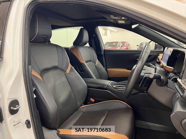Toyota Crown Crossover 2023-01 7216505-7