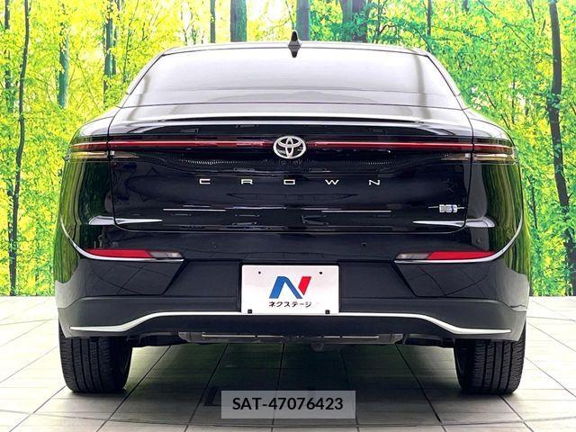 Toyota Crown Crossover 2023-04 7216520-14