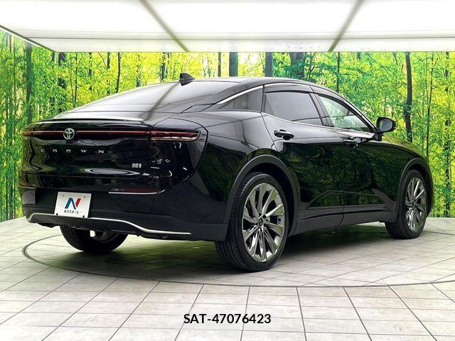 Toyota Crown Crossover 2023-04 7216520-16