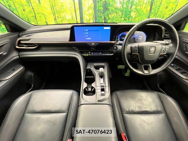 Toyota Crown Crossover 2023-04 7216520-1
