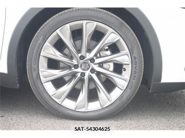 Toyota Crown Crossover 2023-02 7216509-22