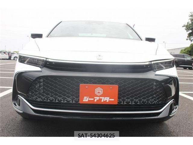 Toyota Crown Crossover 2023-02 7216509-7