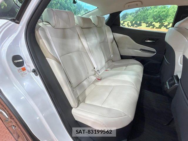 Toyota Crown Crossover 2022-10 7216496-9